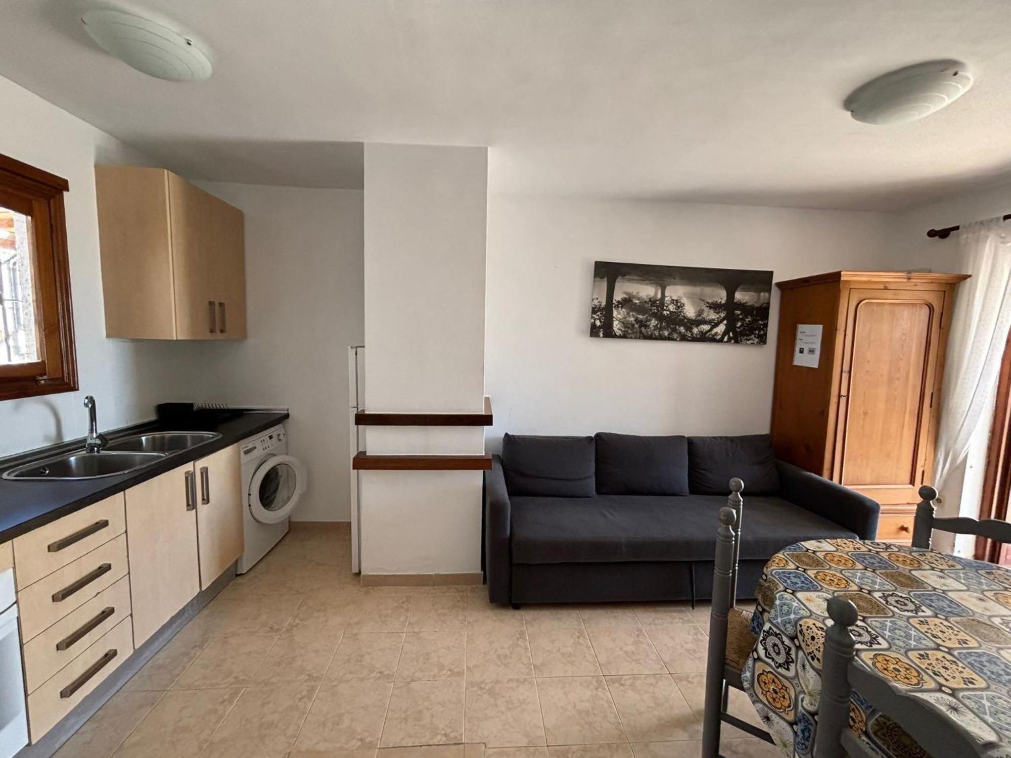 Con Jardin Piscina Y Parking Apartment